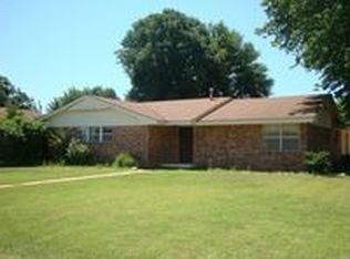 1720 W B Ave, Elk City, OK 73644