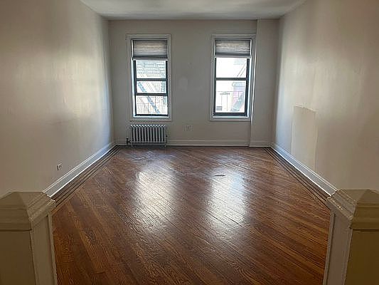 2nd image of 614 W 204th St #5F