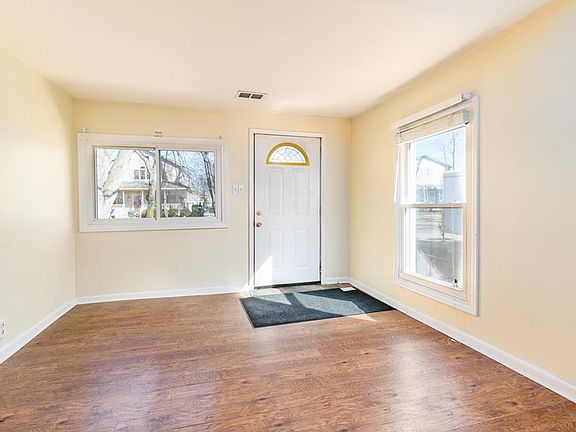 4th image of 405 W Beechdale St