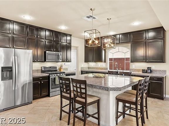 2nd image of 9696 Grayson Hills St