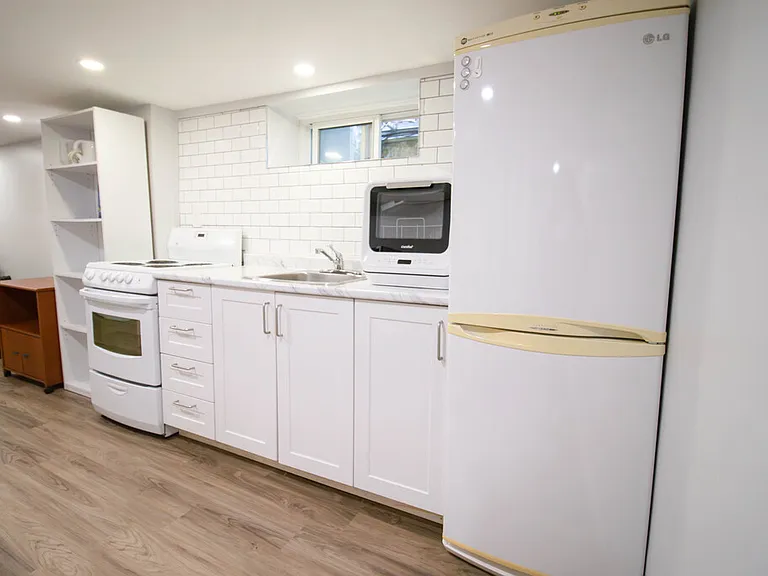 18 Catherine St — Photo 2