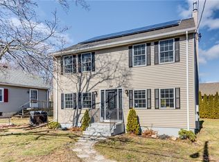 34 Sachem St, Warren, RI 02885