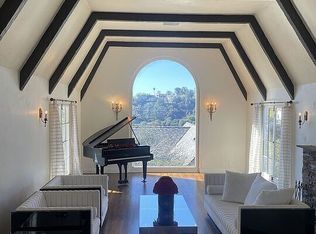2846 Westshire Dr, Los Angeles, CA 90068
