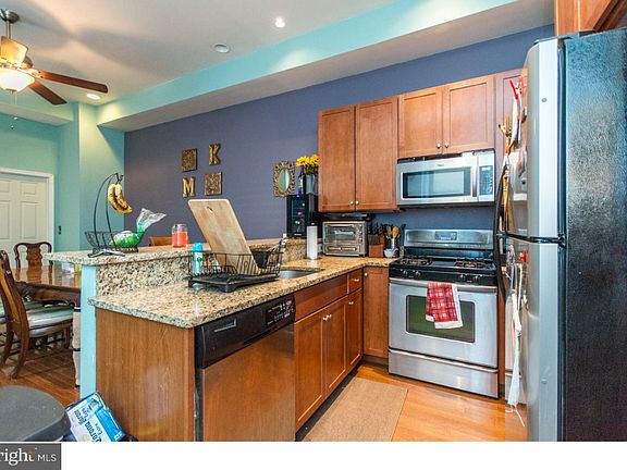 5th image of 1712 W Girard Ave #1