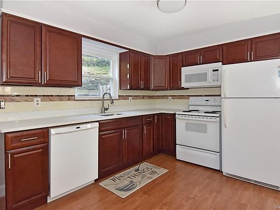 3rd image of 30 Palisade St #1N