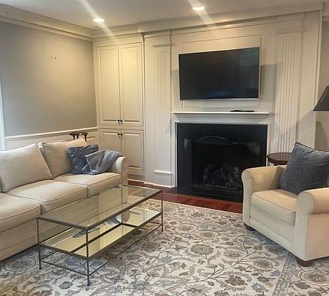 Living Room with Gas Fireplace and Built-ins