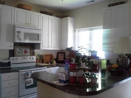 5th image of 125 Southgate Ln
