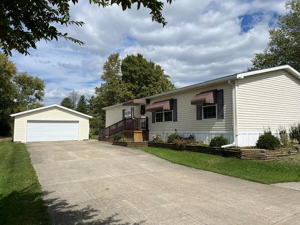 156 Merrick St, Pleasantville, PA 16341