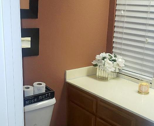 5th image of 18030 Prairie Ave APT D