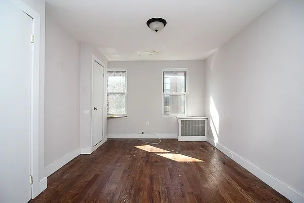 Rented by Nooklyn NYC LLC | media 12