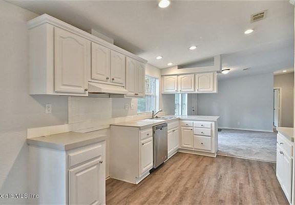 5th image of 1350 NW 114th Ct