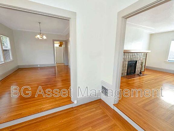 2nd image of 3808 Lakeshore Ave