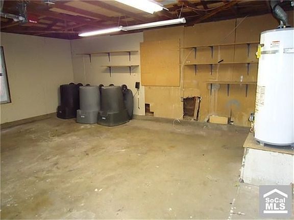 5th image of 15349 Pine Ave