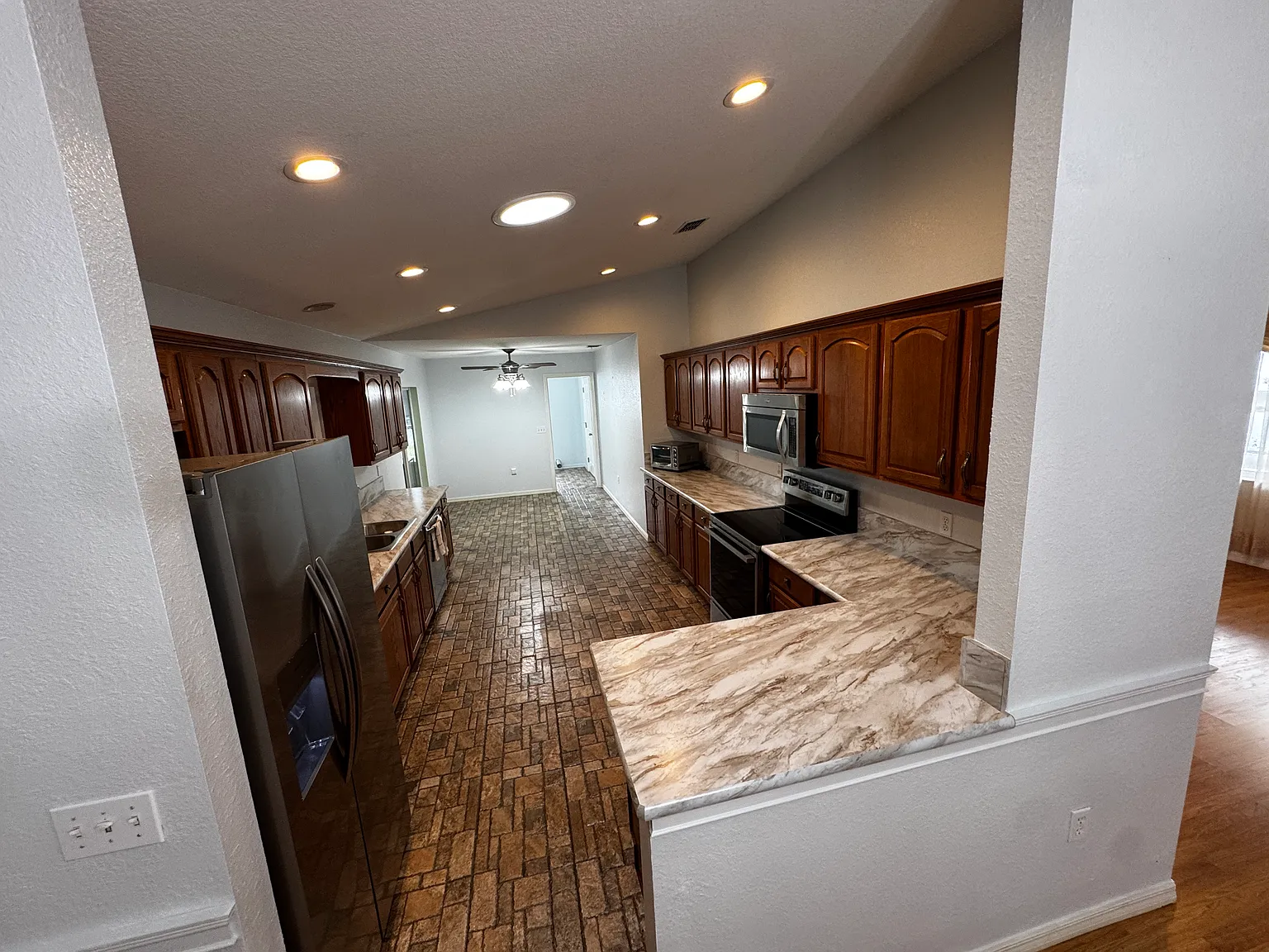 Nice 2 Beds 2 Baths Home in Spruce Creek South — Photo 4