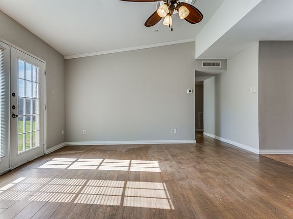 5th image of 3417 Westminster Dr #4