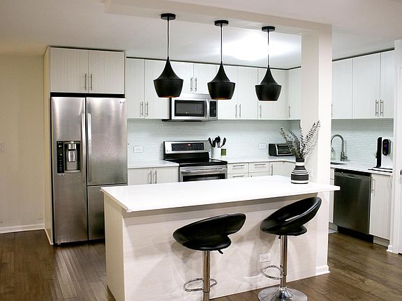 2nd image of 203 E Chestnut St #12C