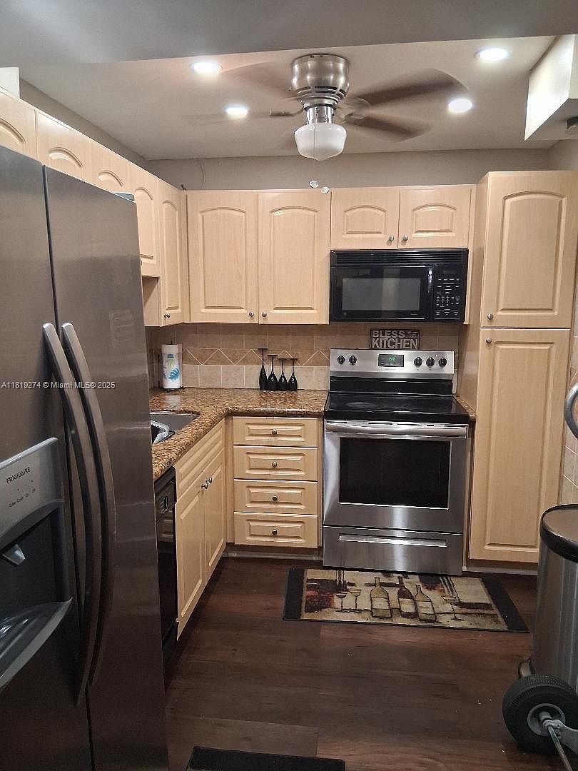 1000 Saint Charles Pl APT L2