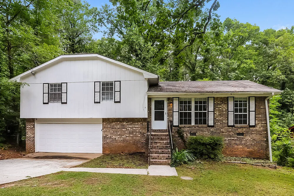 3 bed, 2.0 bath, 1669 sqft, $1,720 — Photo 1