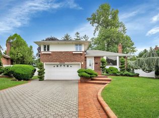 4059 Briarwood Ave, Seaford, NY 11783