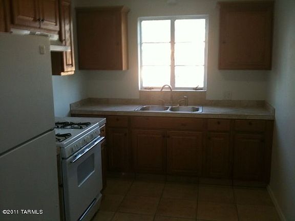3rd image of 1456 W Sonora St