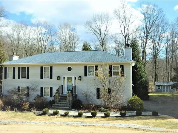 59 Smoke Rise Circle, Prospect, CT 06712
