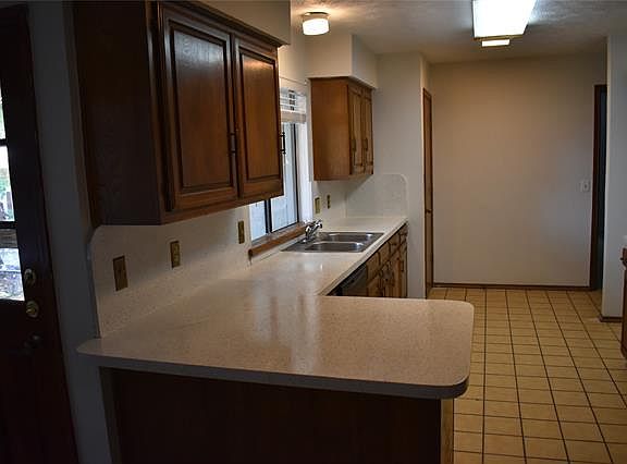5th image of 1900 Hondo Dr