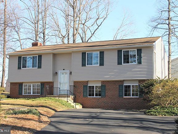 3rd image of 7251 Marr Dr