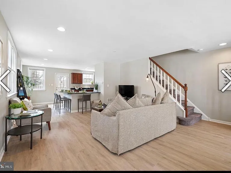836 Conestoga Rd — Photo 30