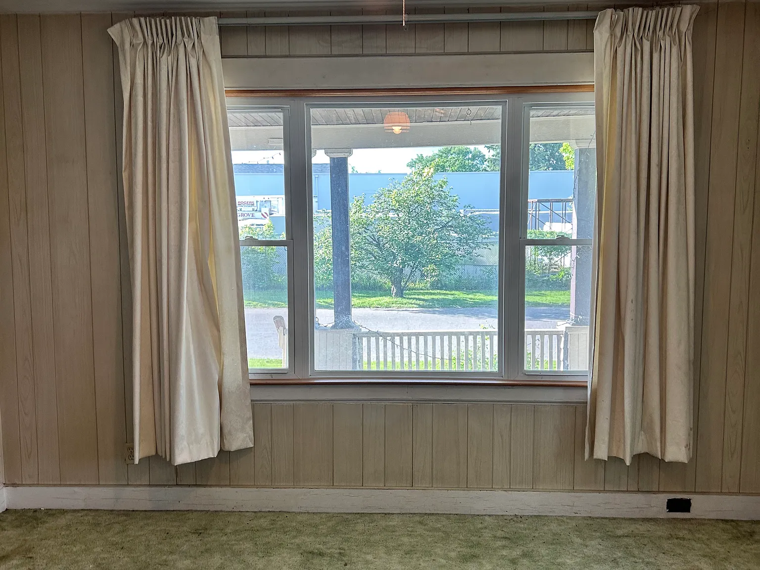 2 bed, 1100 sqft, $1,400 — Photo 2