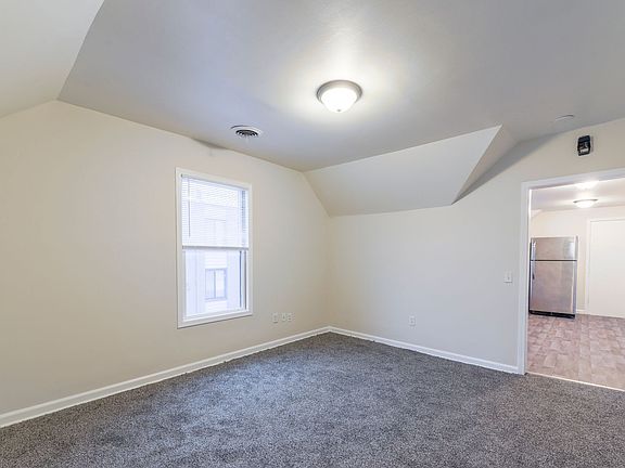 4th image of 1715 Glenwood Ave #1