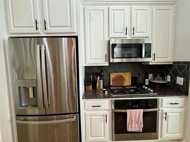 2913 N Becca Ln — Photo 4