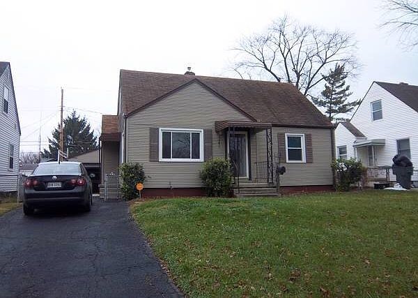 1st image of 3581 Medina Ave
