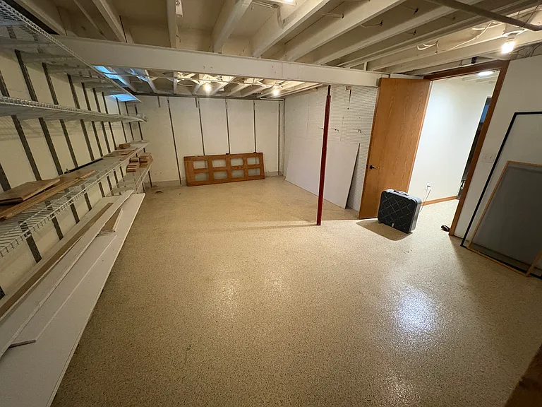 916 W Dean Ave — Photo 18