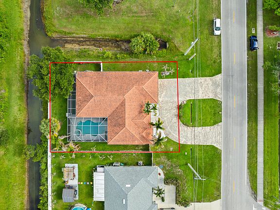 2nd image of 286 NW Bayshore Boulevard