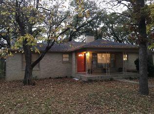 104 Hankins Dr, Azle, TX 76020