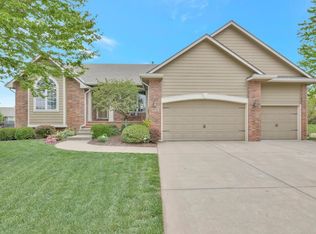 9019 W Silver Hollow Ct, Wichita, KS 67205
