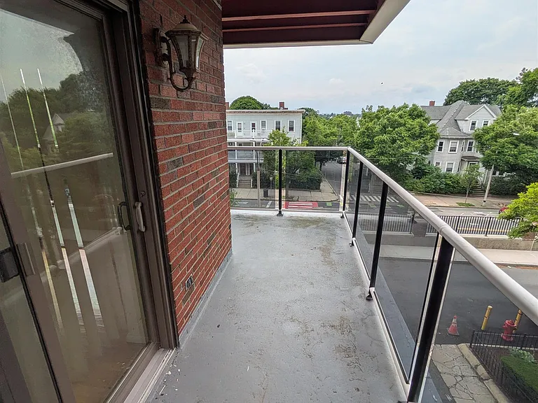 423 Broadway — Photo 12