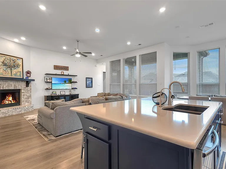 610 Lavender Dr — Photo 9
