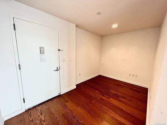 4th image of 40-26 College Point Blvd Unit 1815