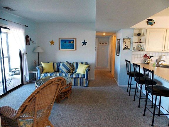 3rd image of 4336 West Ave #30
