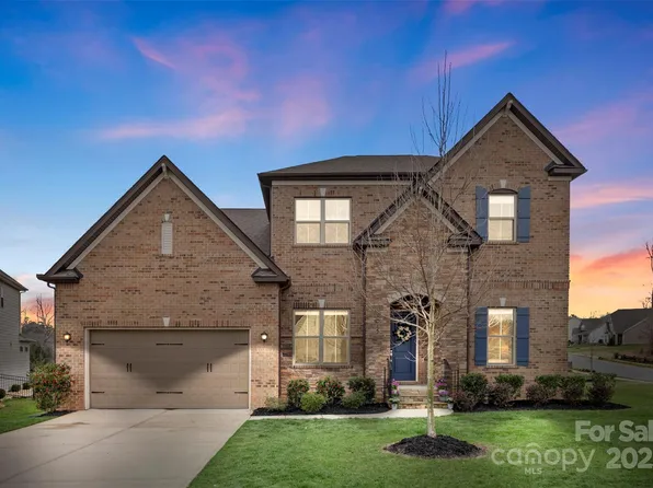 3045 Bronwood Pl, Lancaster, SC 29720