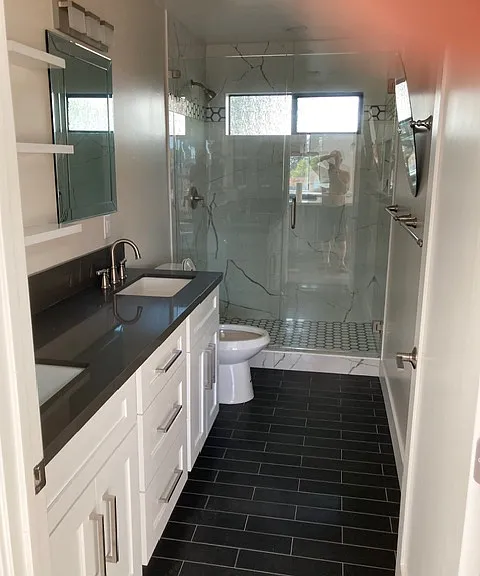 1310 Basswood Ave — Photo 1
