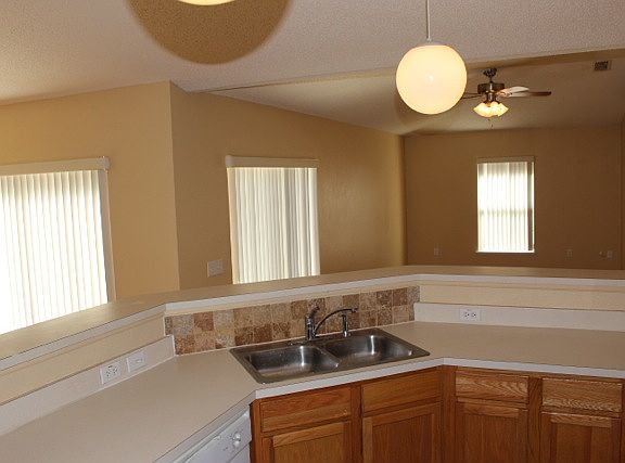 5th image of 1526 W Omaha Pl