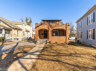 3703 34th St, Mount Rainier, MD 20712