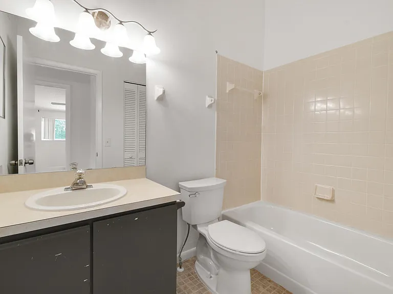 324 Maplecrest Cir — Photo 29