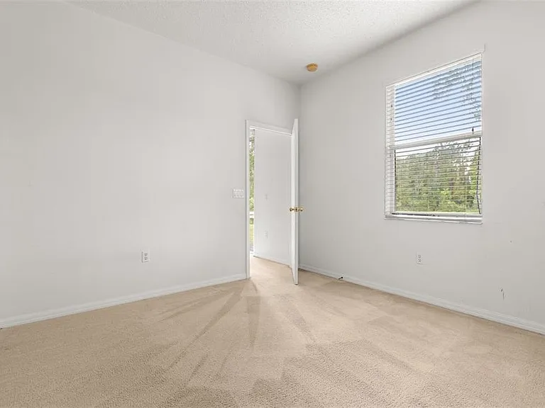 9406 Candice Ct — Photo 18