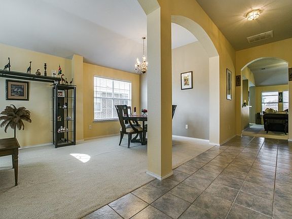 4th image of 236 Laramie Ln