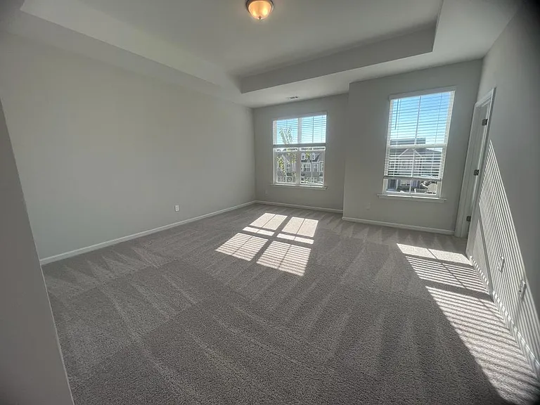 1518 Irving Hill Dr — Photo 8