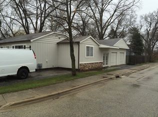 21 Cross St, Fox Lake, IL 60020