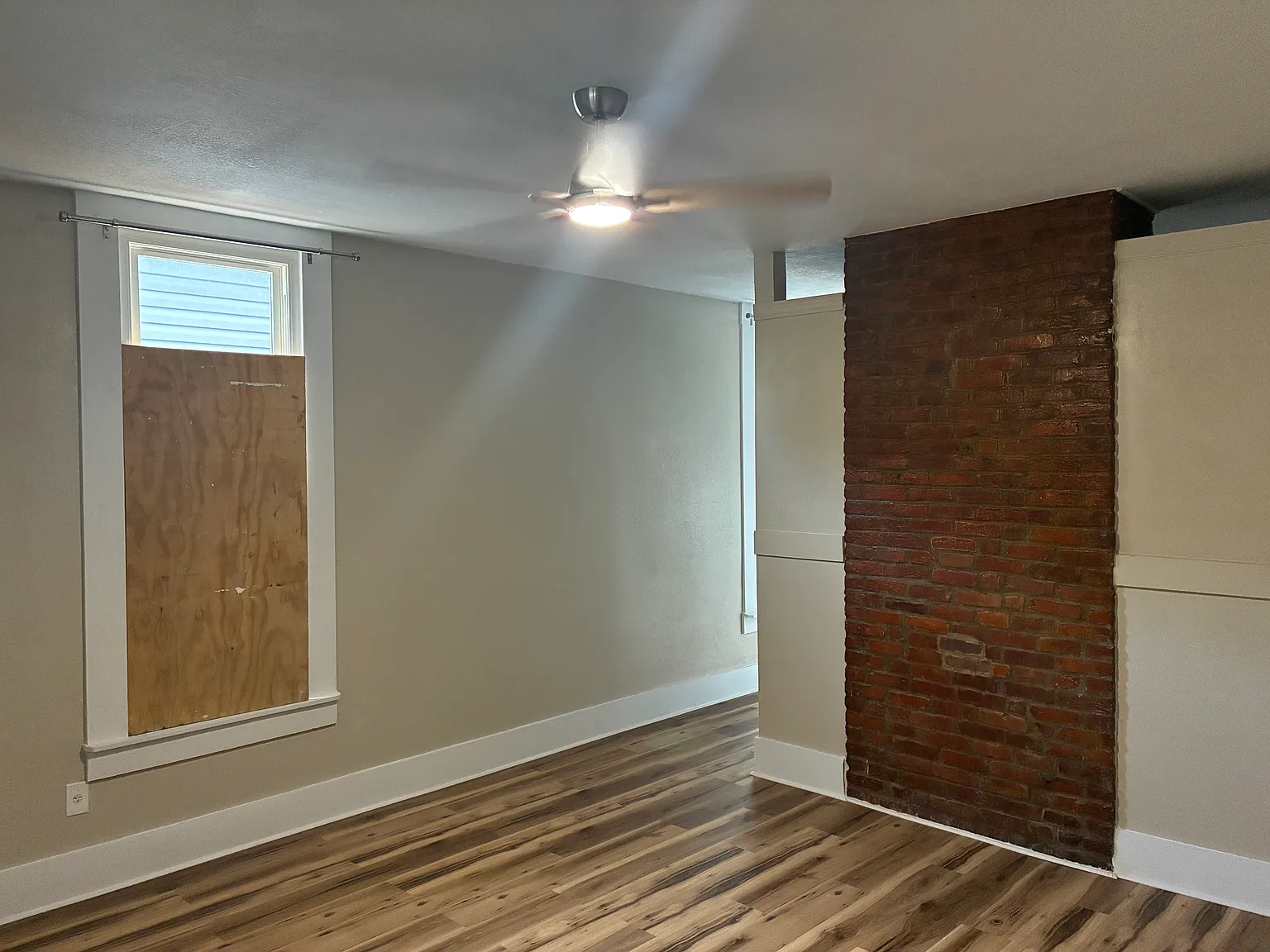 2 bed, 1000 sqft, $1,150 — Photo 2